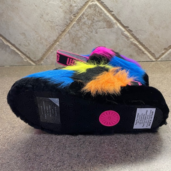 🆕 UGG Fluff Yeah Part Spots Slipper Sandals, Size 8 - Picture 8 of 13